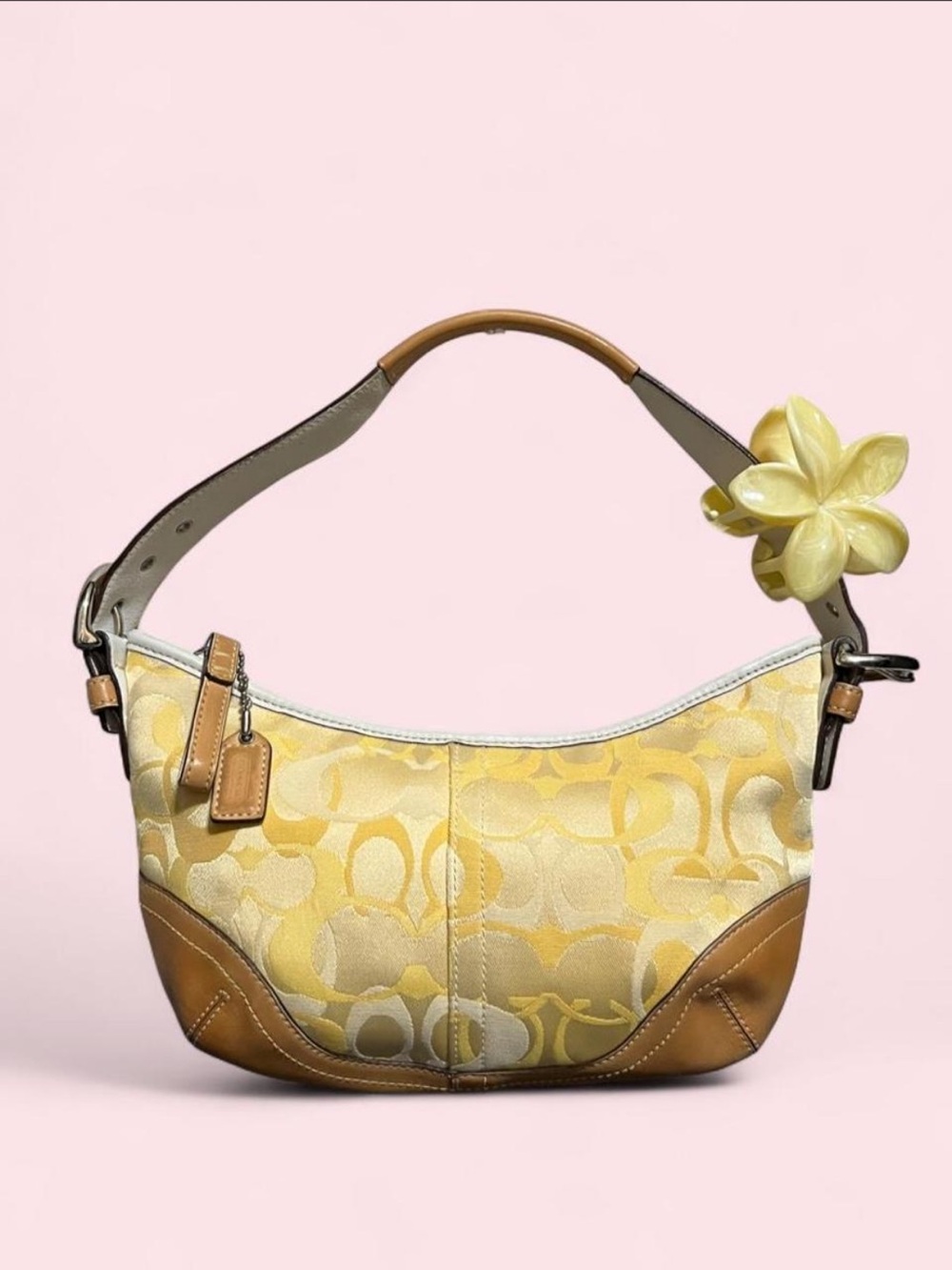 coach yellow optic c’s shoulder hobo bag 💛